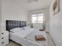 Resale - Apartment  - Torrevieja - Playa de los Locos