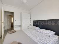 Resale - Apartment  - Torrevieja - Playa de los Locos
