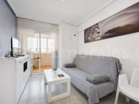 Resale - Apartment  - Torrevieja - Playa de los Locos