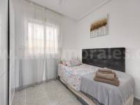 Resale - Apartment  - Torrevieja - Playa de los Locos
