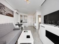 Resale - Apartment  - Torrevieja - Playa de los Locos