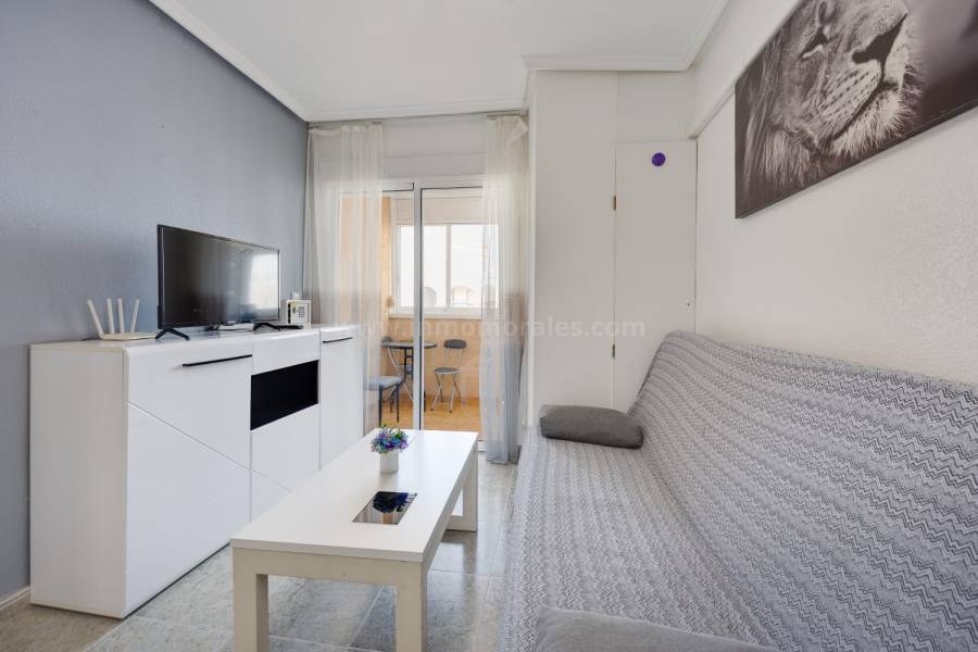Resale - Apartment  - Torrevieja - Playa de los Locos