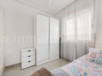 Resale - Apartment  - Torrevieja - Playa de los Locos