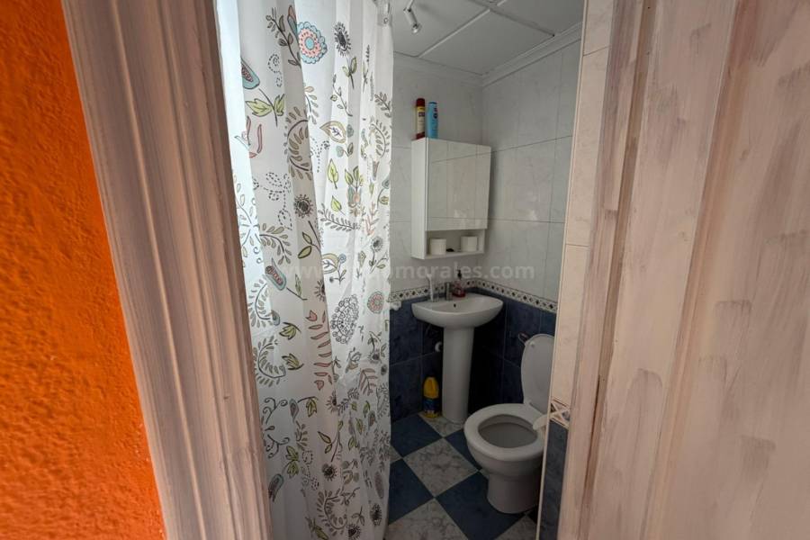 Resale - Apartment  - Torrevieja - Playa del Cura
