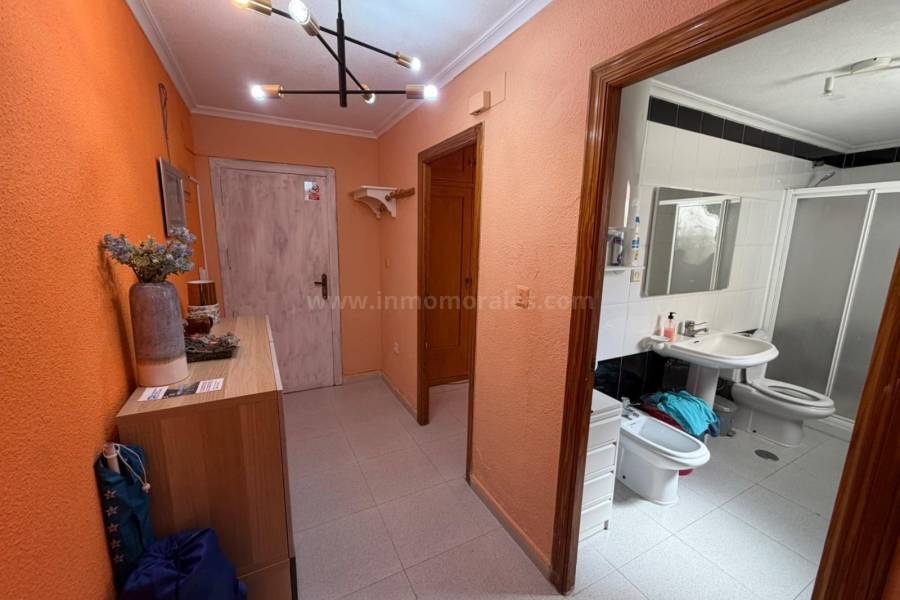 Resale - Apartment  - Torrevieja - Playa del Cura