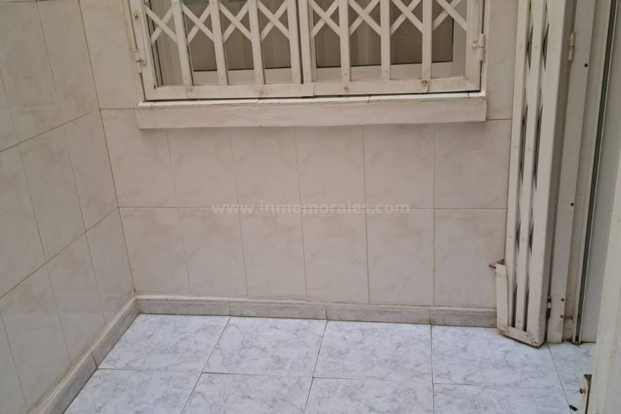 Resale - Apartment  - Torrevieja - Playa del Cura