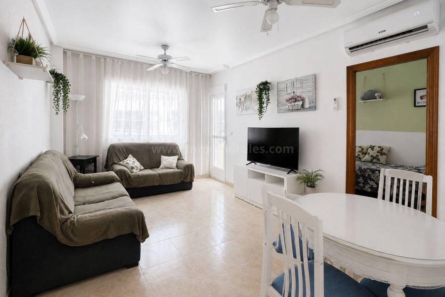 Resale - Apartment  - Torrevieja - Centro