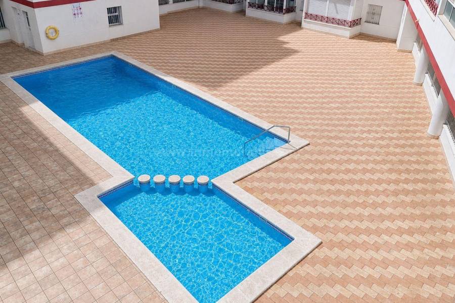 Resale - Apartment  - Torrevieja - Centro