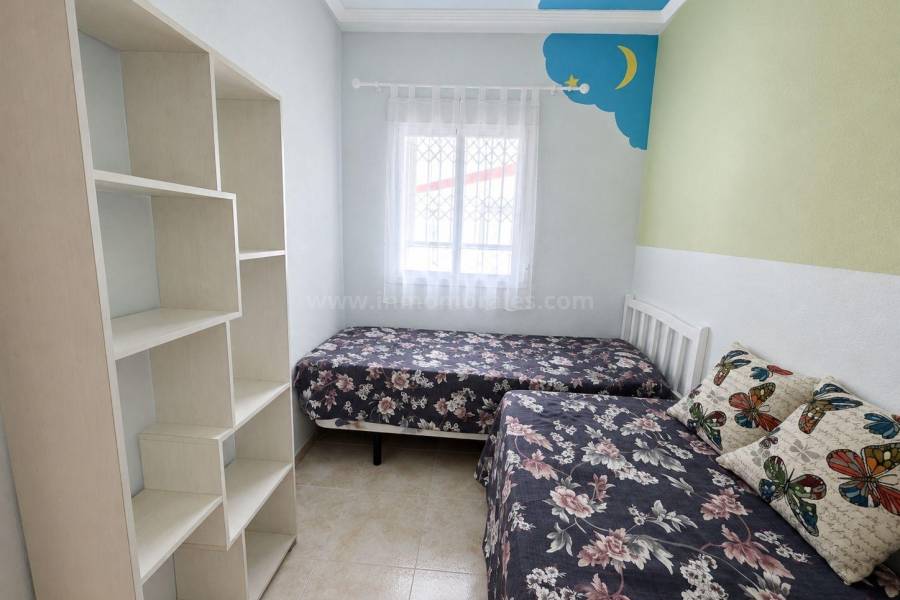 Resale - Apartment  - Torrevieja - Centro
