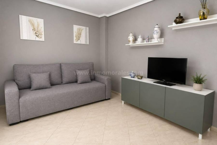 Resale - Apartment  - Torrevieja - Centro