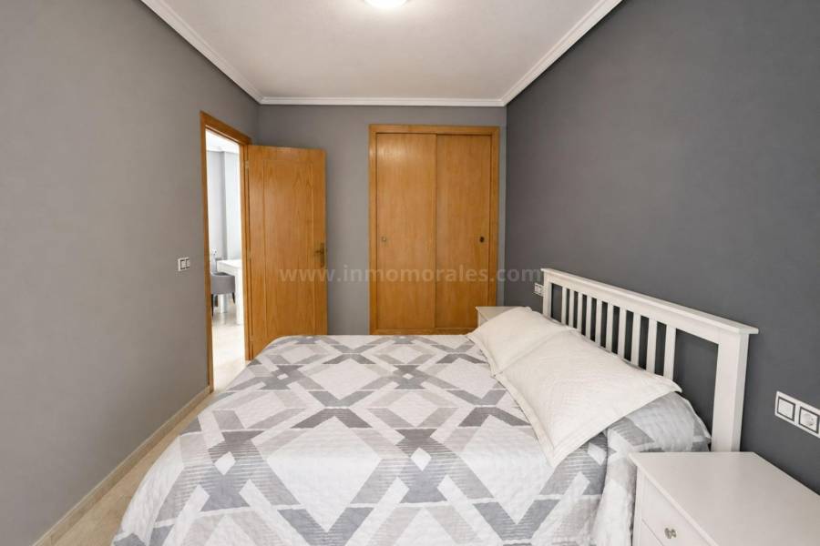 Resale - Apartment  - Torrevieja - Centro