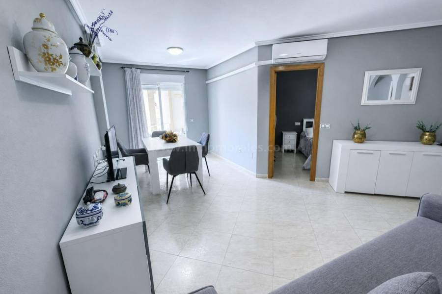 Resale - Apartment  - Torrevieja - Centro