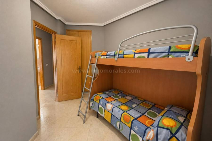 Resale - Apartment  - Torrevieja - Centro