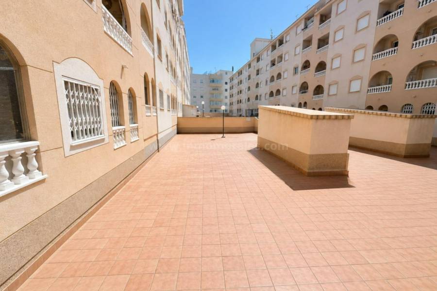 Resale - Apartment  - Torrevieja - Centro