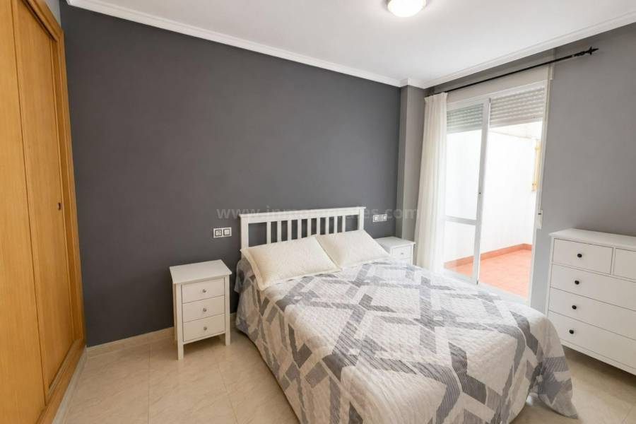 Resale - Apartment  - Torrevieja - Centro