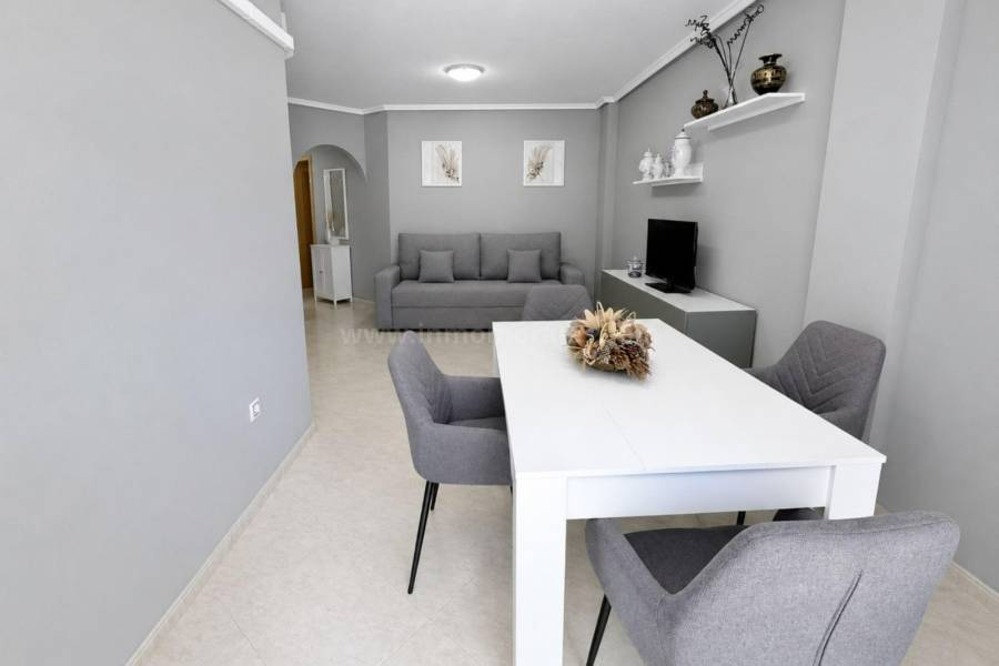 Resale - Apartment  - Torrevieja - Centro