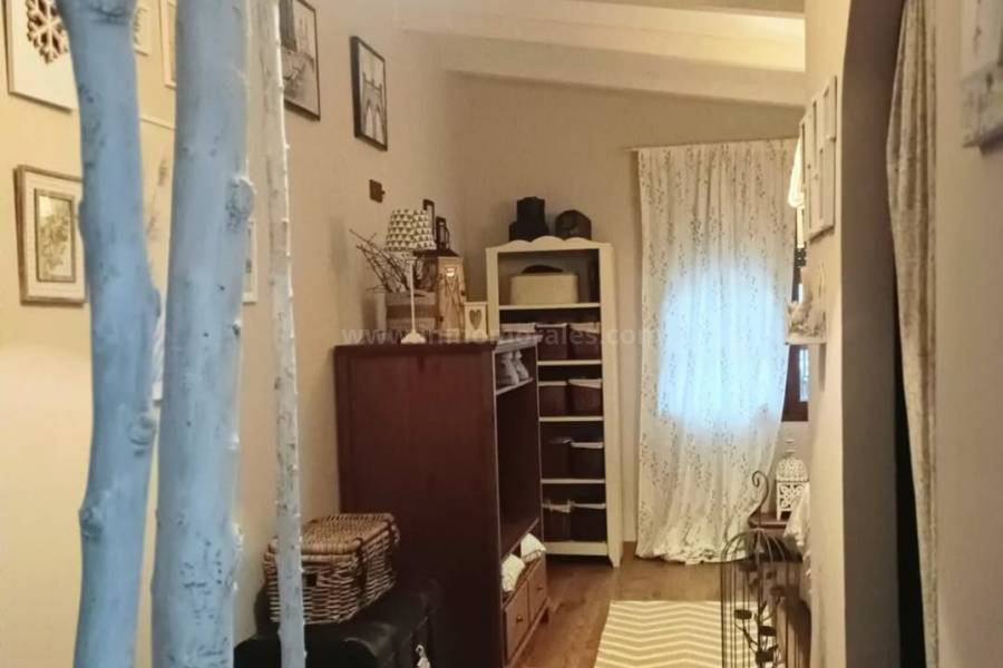 Resale - Detached House / Villa  - Torrevieja - Aguas Nuevas