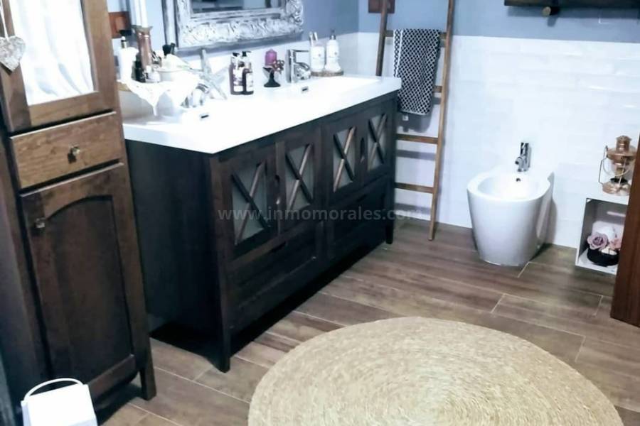 Resale - Detached House / Villa  - Torrevieja - Aguas Nuevas