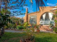 Resale - Detached House / Villa  - Torrevieja - Aguas Nuevas