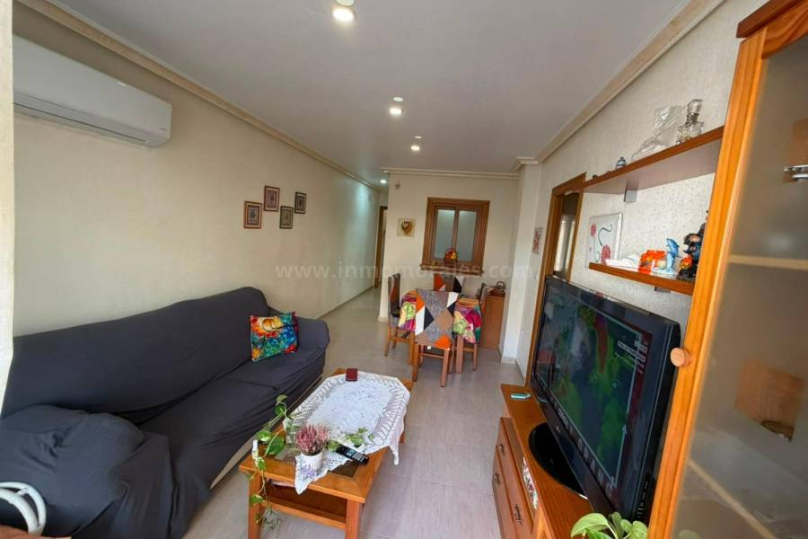 Resale - Apartment  - Torrevieja - Playa del Cura