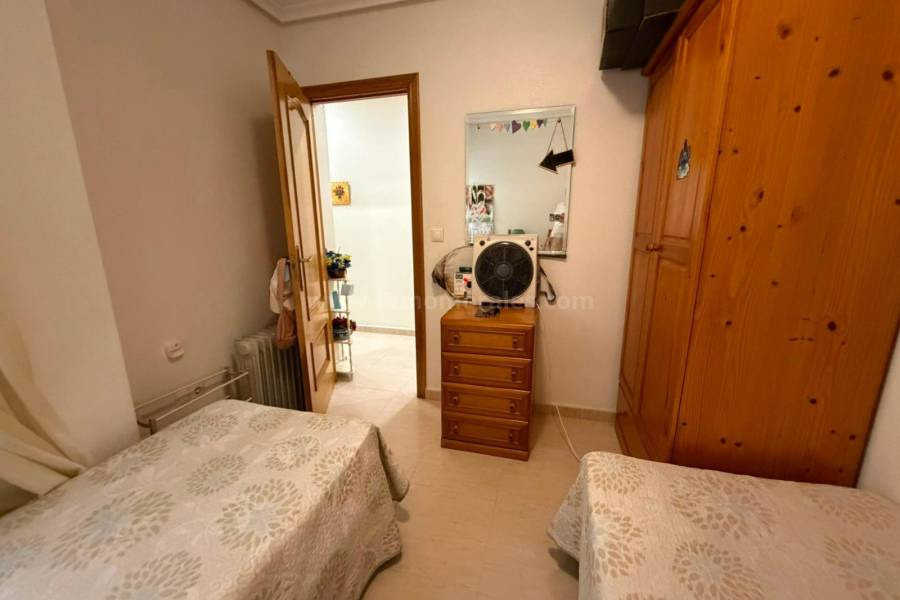 Resale - Apartment  - Torrevieja - Playa del Cura