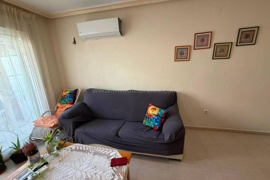 Resale - Apartment  - Torrevieja - Playa del Cura