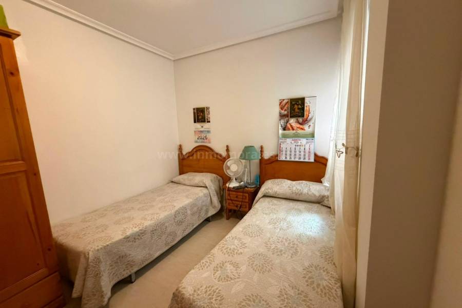 Resale - Apartment  - Torrevieja - Playa del Cura
