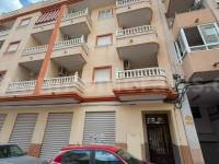 Resale - Apartment  - Torrevieja - Playa del Cura