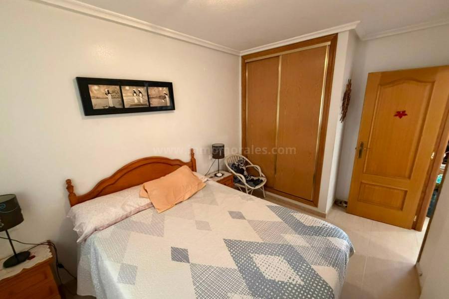 Resale - Apartment  - Torrevieja - Playa del Cura