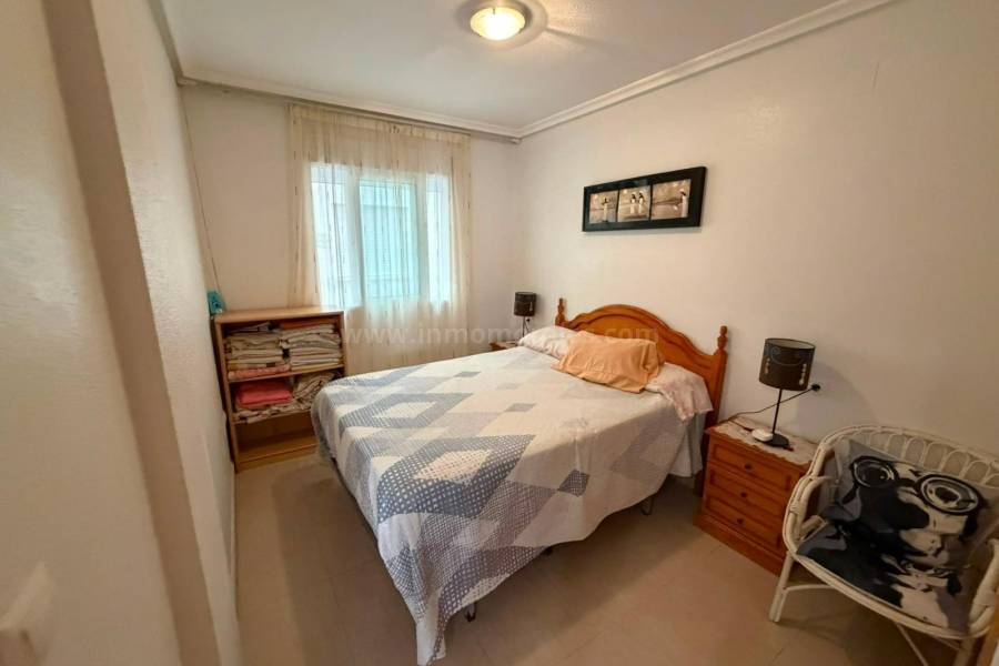 Resale - Apartment  - Torrevieja - Playa del Cura