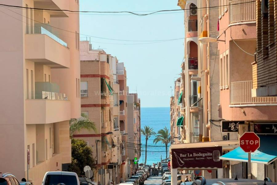 Resale - Apartment  - Torrevieja - Playa del Cura