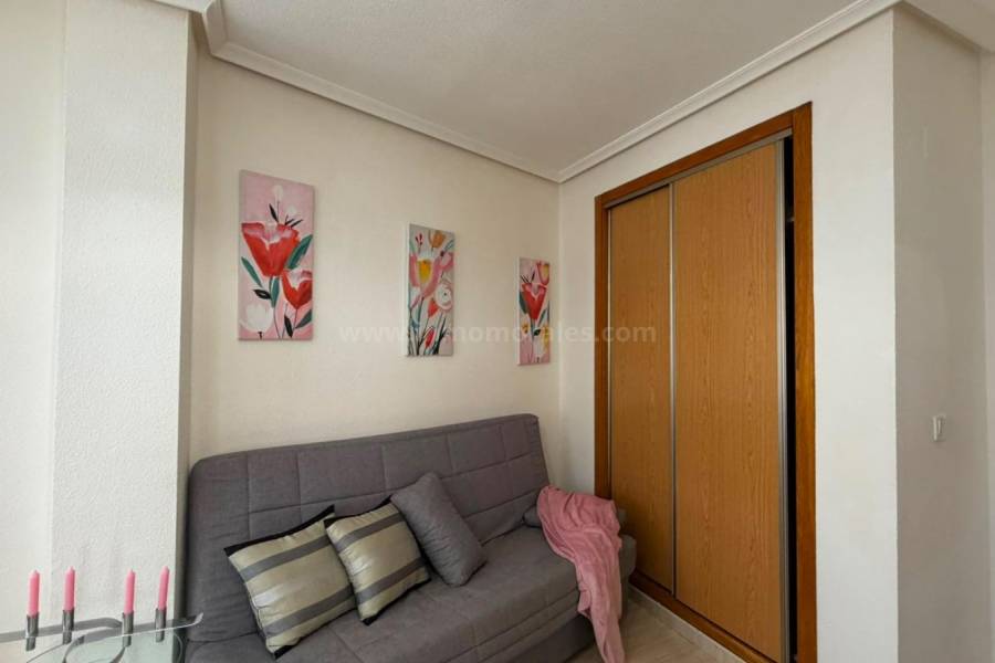 Resale - Apartment  - Torrevieja - Playa del Cura