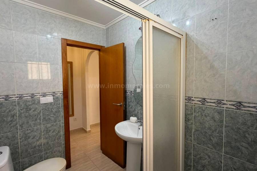 Resale - Apartment  - Torrevieja - Playa del Cura