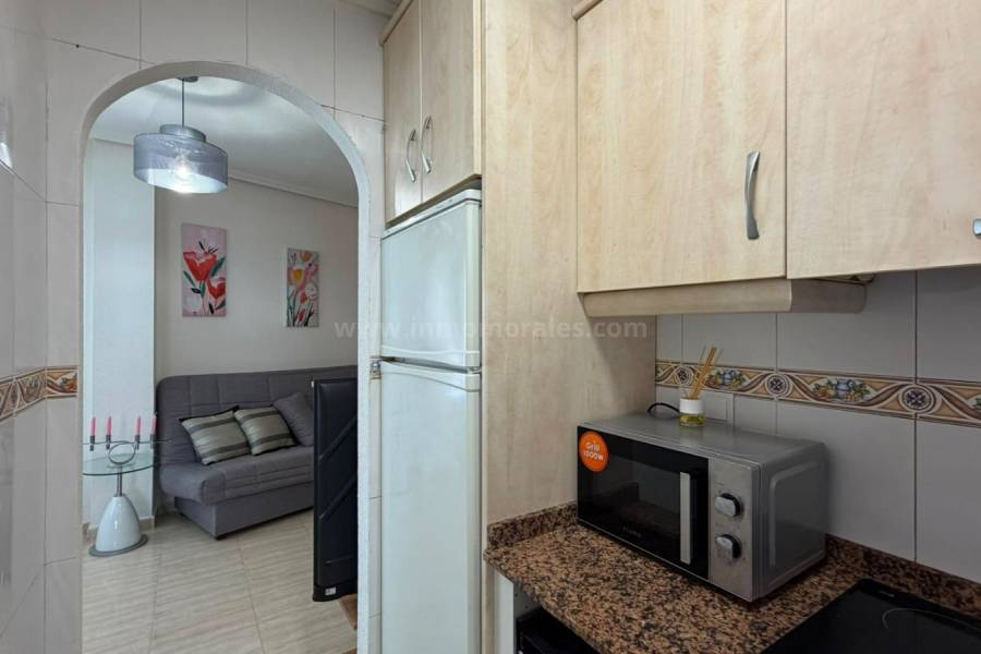 Resale - Apartment  - Torrevieja - Playa del Cura