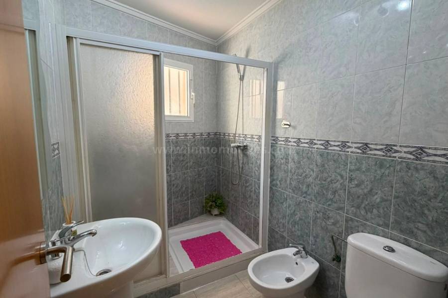 Resale - Apartment  - Torrevieja - Playa del Cura