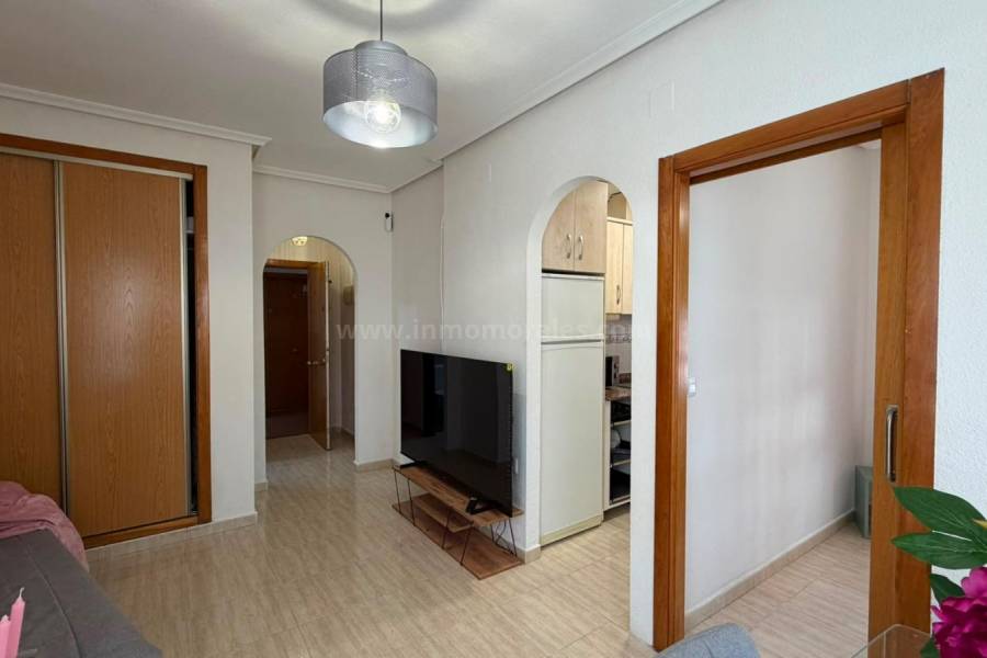 Resale - Apartment  - Torrevieja - Playa del Cura