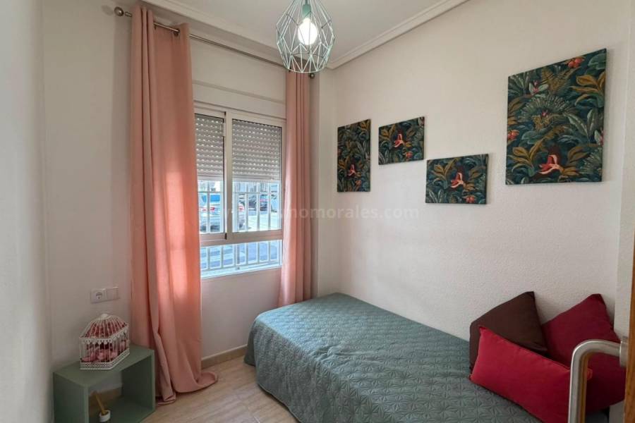 Resale - Apartment  - Torrevieja - Playa del Cura