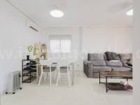 Resale - Detached House / Villa  - Torrevieja - Aguas Nuevas