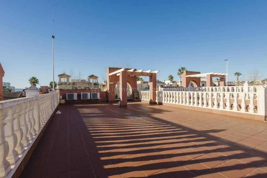 Resale - Detached House / Villa  - Torrevieja - Aguas Nuevas