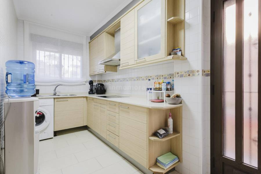 Resale - Detached House / Villa  - Torrevieja - Aguas Nuevas