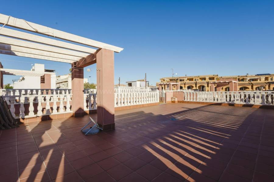 Resale - Detached House / Villa  - Torrevieja - Aguas Nuevas