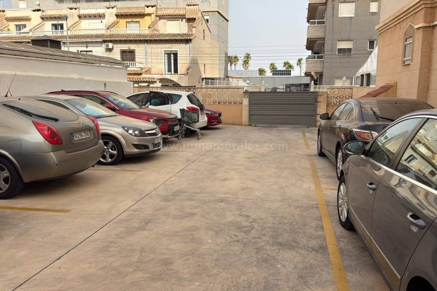 Resale - Apartment  - Torrevieja - Nueva Torrevieja