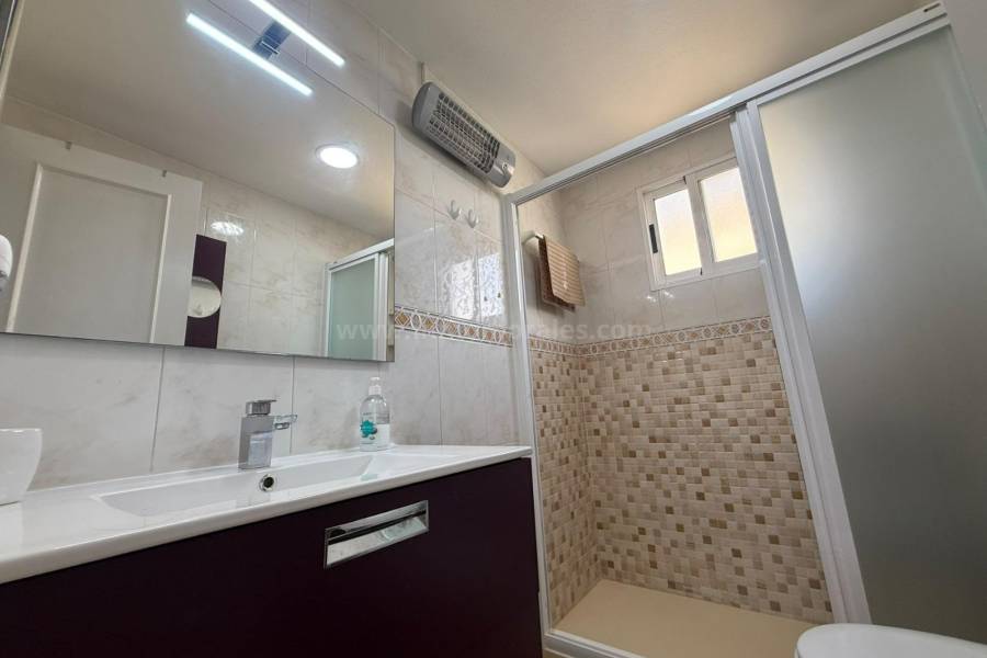 Resale - Apartment  - Torrevieja - Nueva Torrevieja