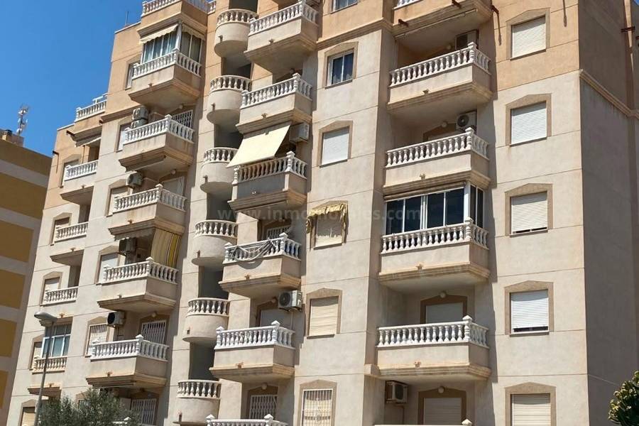 Resale - Apartment  - Torrevieja - Nueva Torrevieja