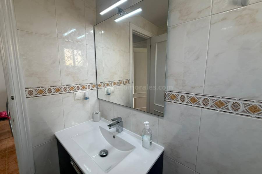 Resale - Apartment  - Torrevieja - Nueva Torrevieja
