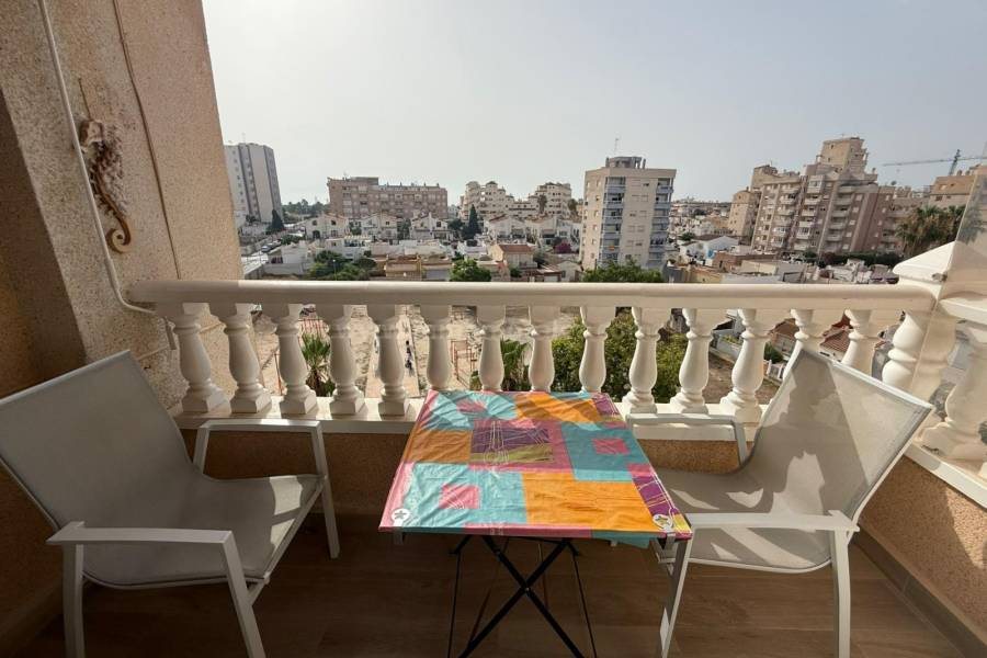 Resale - Apartment  - Torrevieja - Nueva Torrevieja