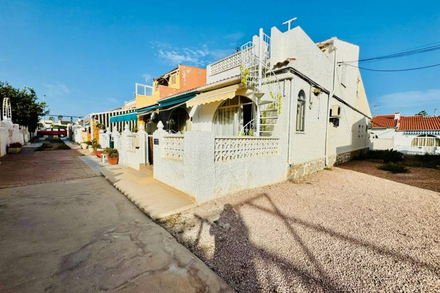 Resale - Semi detached Villa - Torrevieja - San Luis