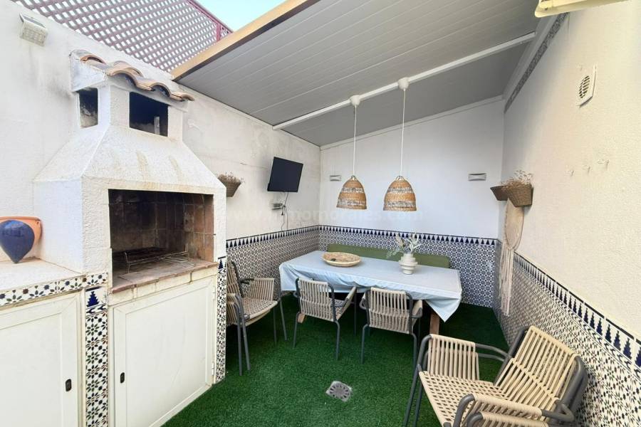 Resale - Semi detached Villa - Torrevieja - Los Frutales