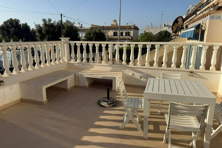 Resale - Semi detached Villa - Torrevieja - Los Frutales
