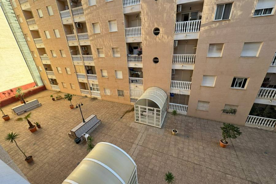 Wiederverkauf - Wohnung/Apartment - Torrevieja - Playa del Cura